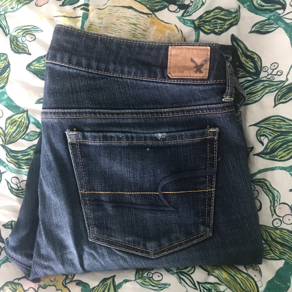 American Eagle size 10 regular medium wash jeans